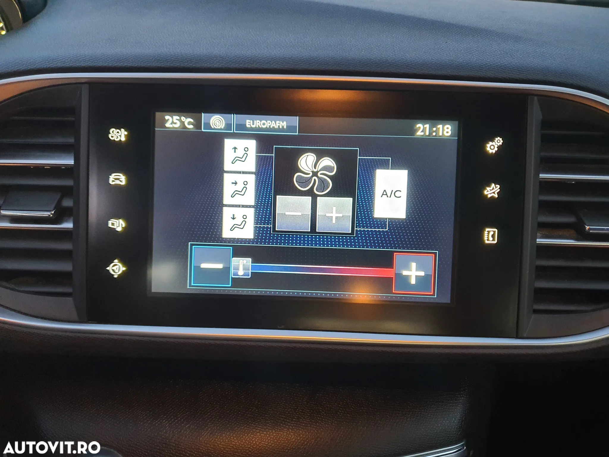 Peugeot 308 1.2 L PureTech Turbo Access - 8