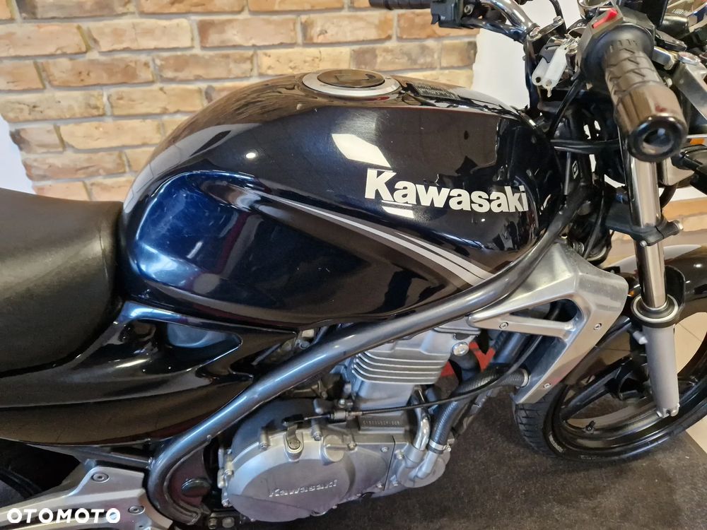 Kawasaki ER - 27
