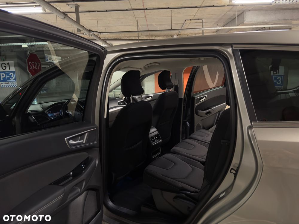 Ford S-Max 2.0 TDCi 4WD Titanium PowerShift - 7