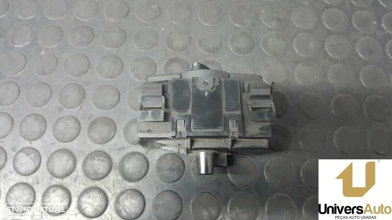 COMANDO DAS LUZES BMW SERIE 1 BERLINA (E81/E87) 118D - 2