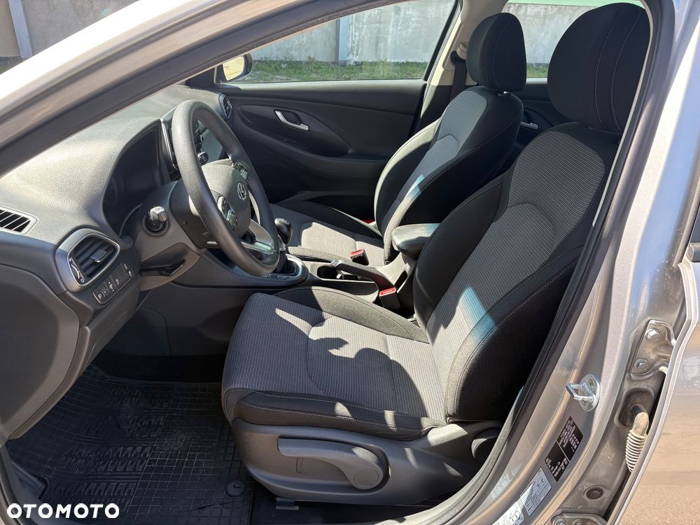 Hyundai i30 1.5 DPI Classic + - 24