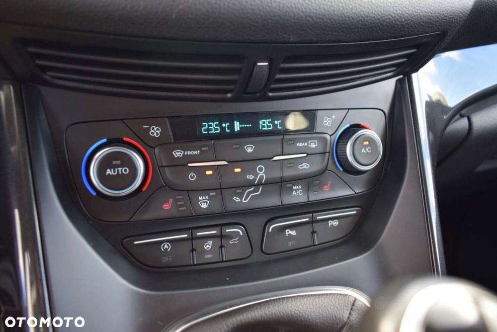 Ford Kuga - 32