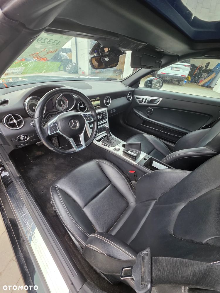 Mercedes-Benz SLK 250 CGI - 8