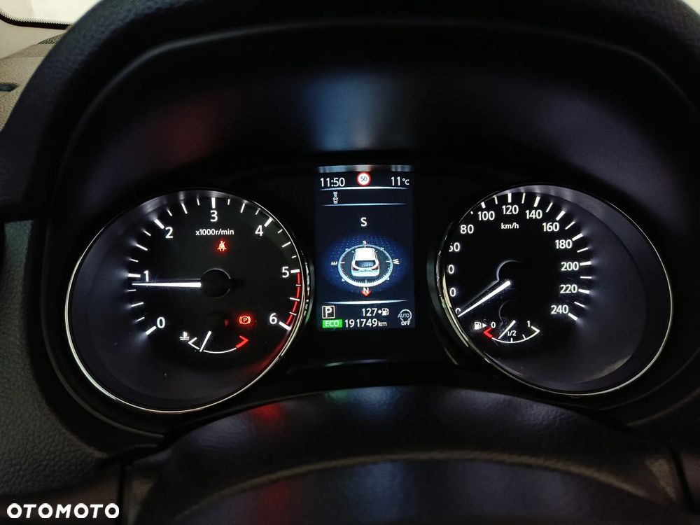 Nissan Qashqai 1.6 DCi Xtronic TEKNA - 23