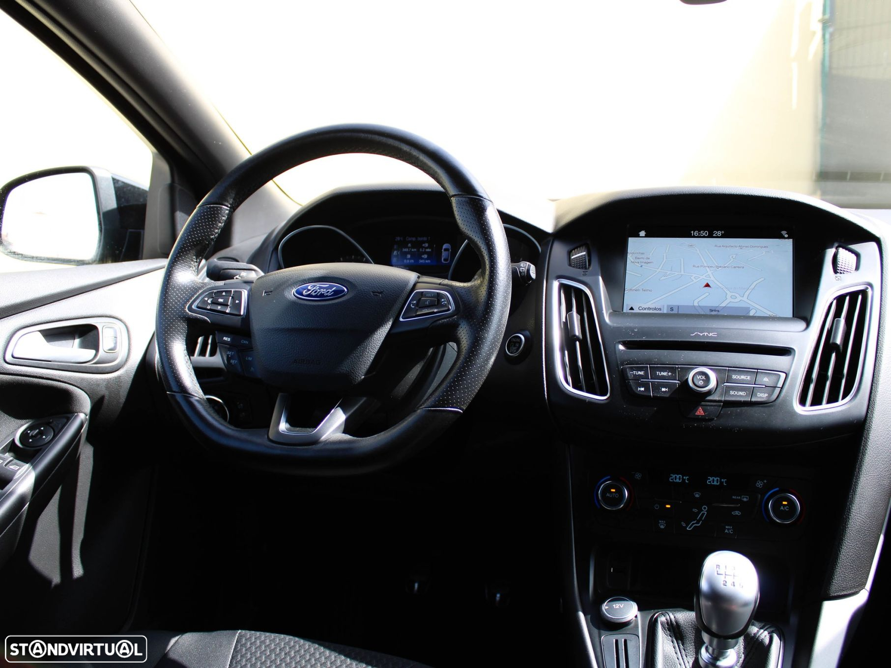 Ford Focus 1.5 TDCi ST-Line - 25