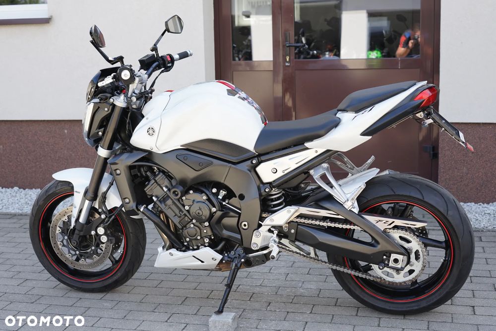Yamaha FZ - 21