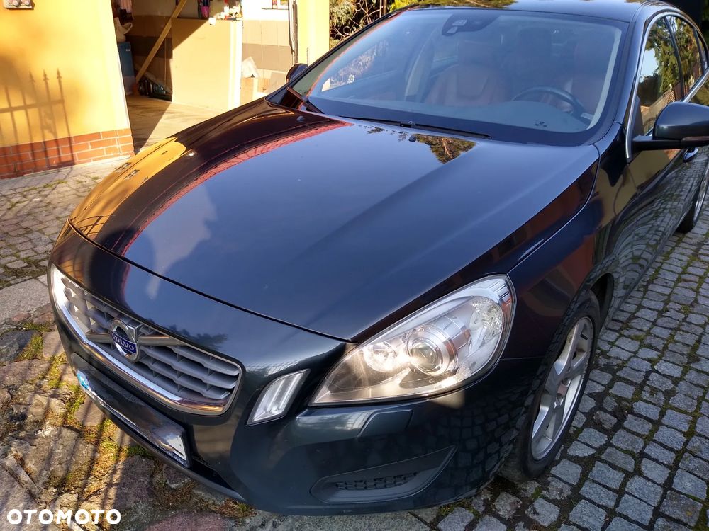 Volvo S60 T3 Momentum - 2