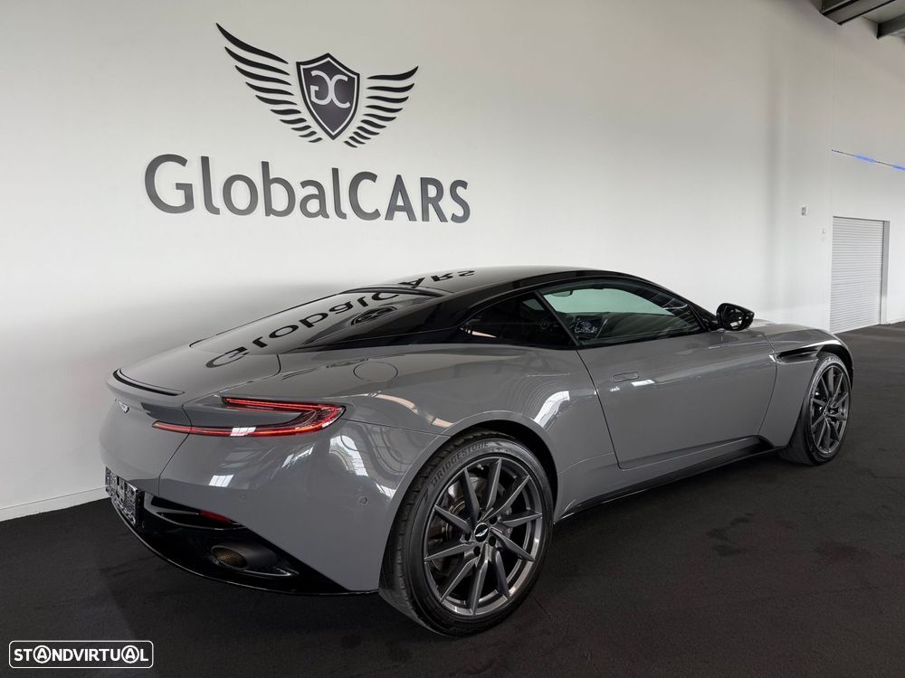 Aston Martin DB11 Coupé V8 Auto - 48