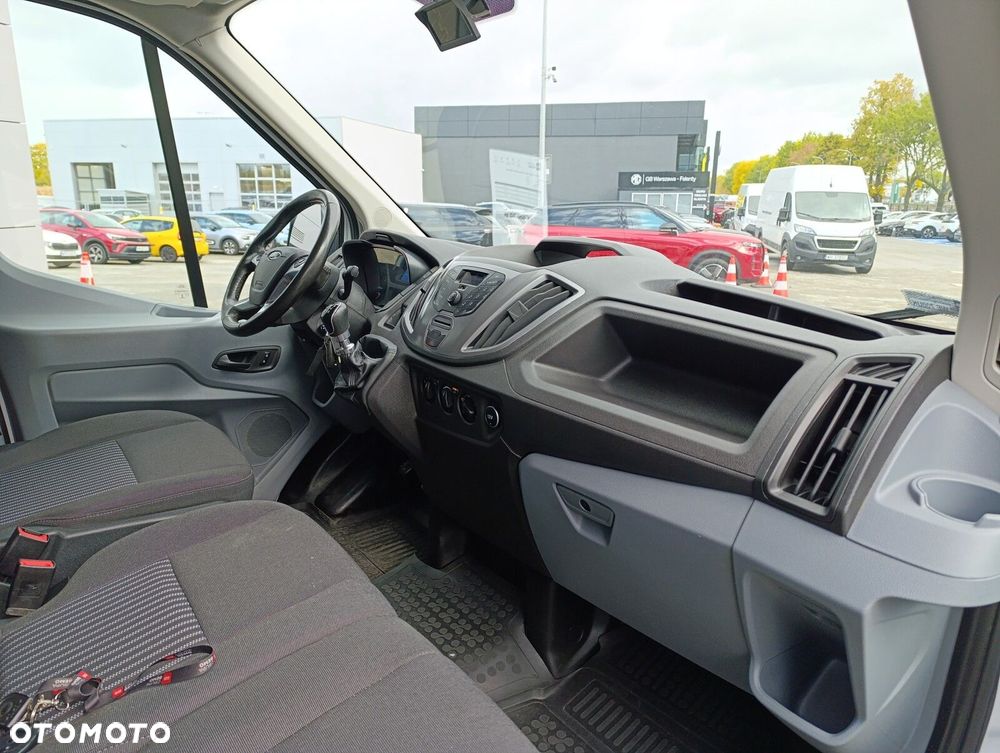 Ford transit trend - 21
