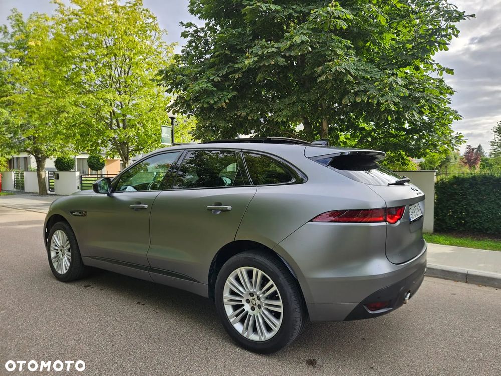 Jaguar F-Pace - 9