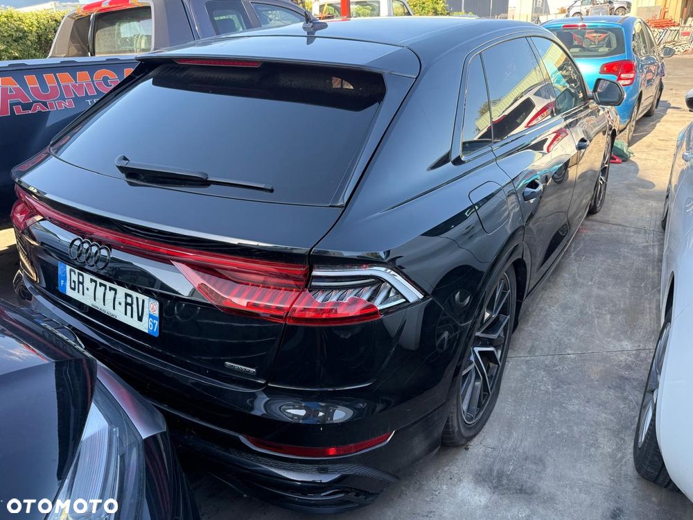 Audi Q8 55 TFSIe quattro tiptronic competition plus - 2