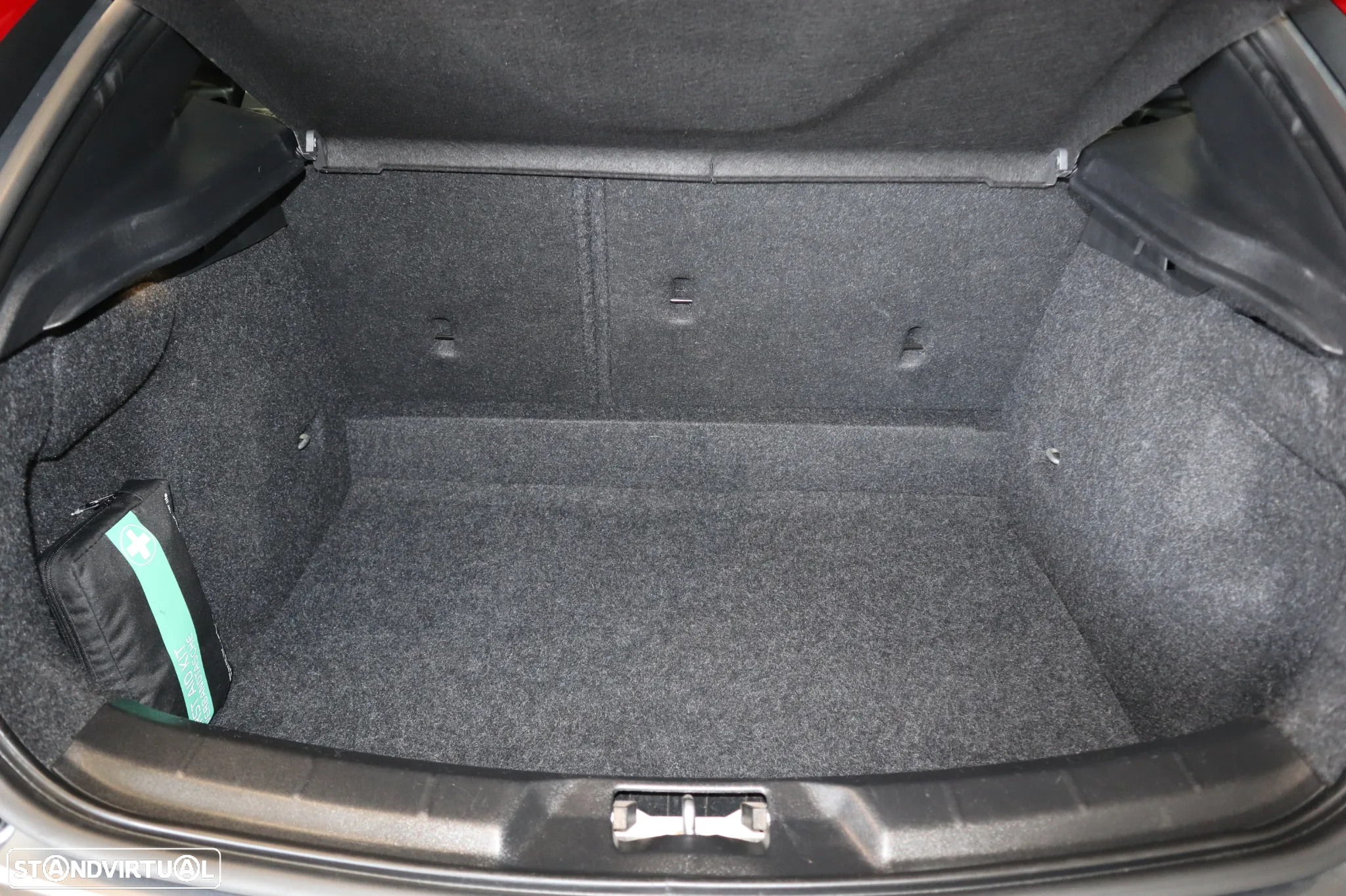 Volvo V40 2.0 D2 Inscription - 6