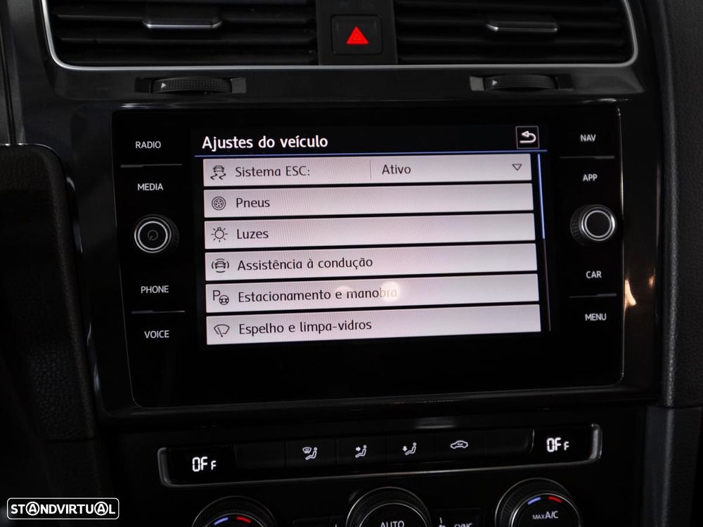 VW Golf Variant 1.6 TDi Confortline - 19