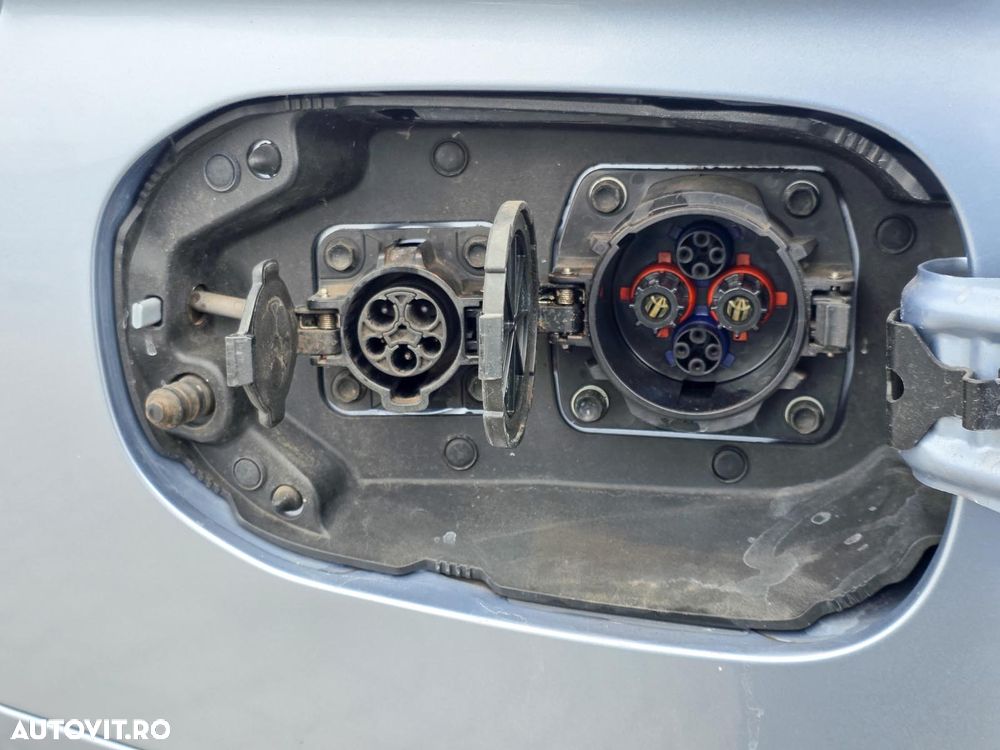 Mitsubishi Outlander 2.0 4WD Plus - 23