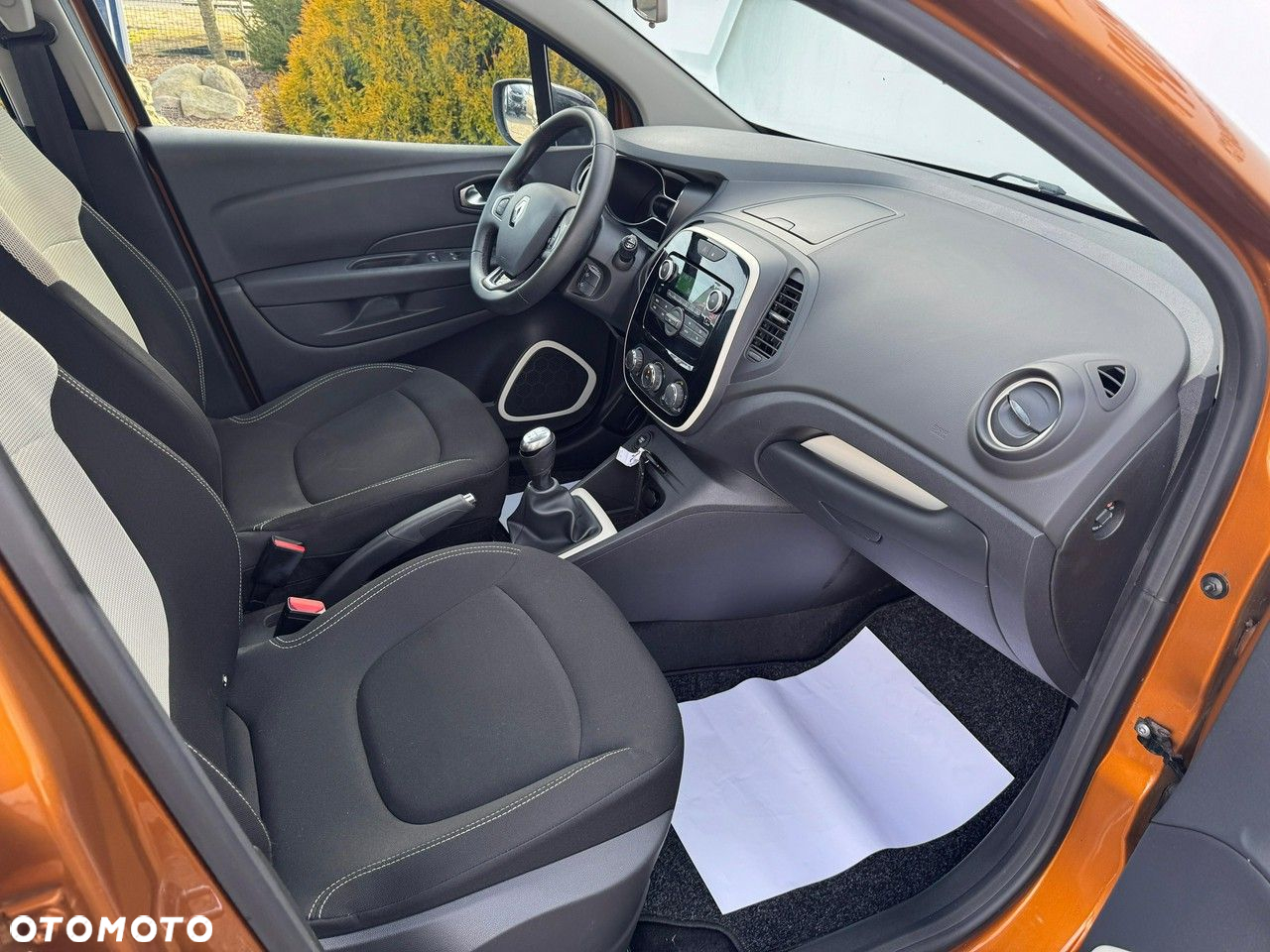 Renault Captur - 16