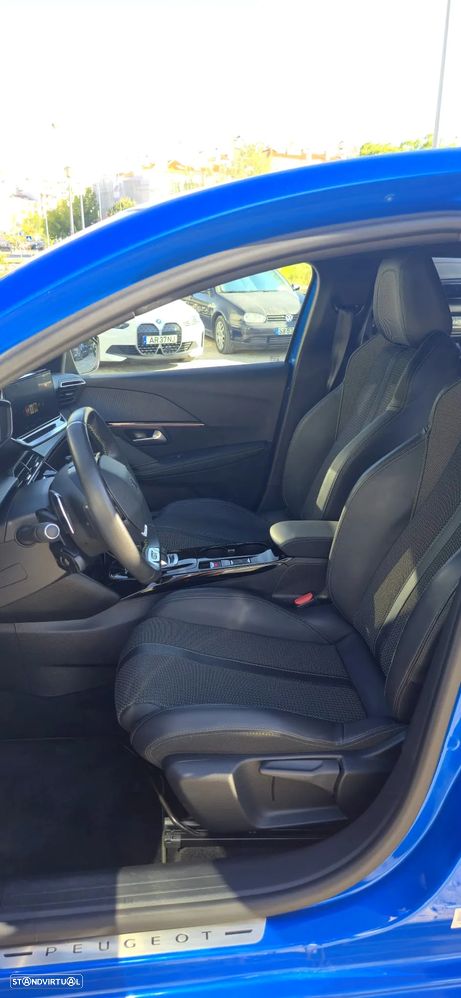 Peugeot 208 1.2 PureTech GT EAT8 - 9