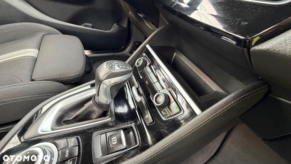 BMW Seria 2 218d Sport-Aut - 30