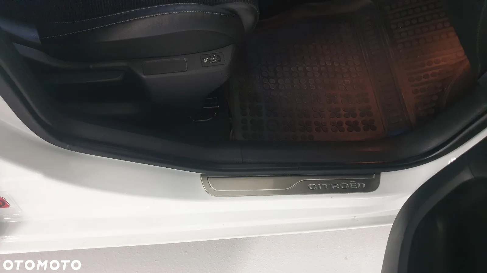 Citroën C4 1.2 PureTech Shine S&S EAT6 - 36