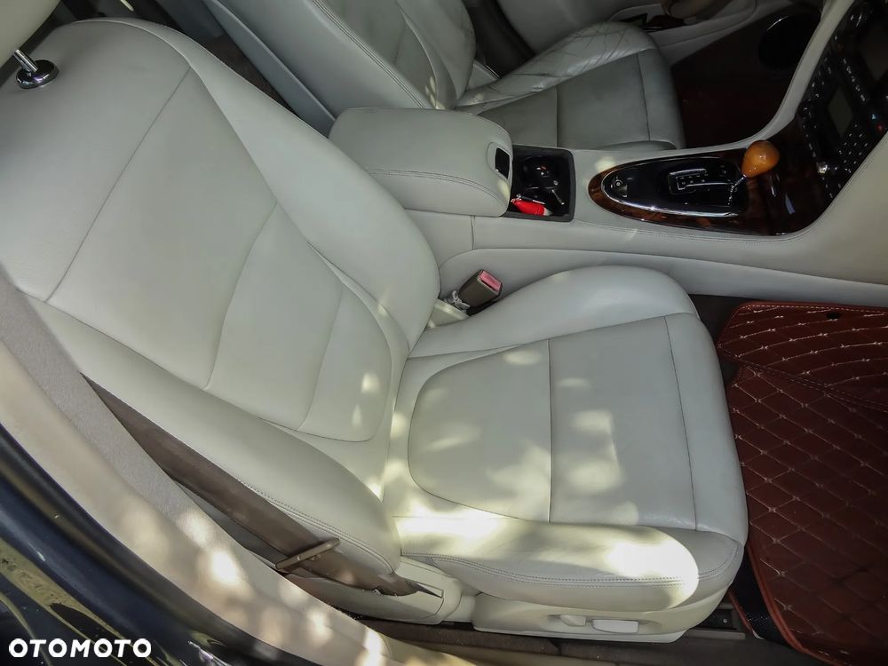 Jaguar XJ XJ8 4.2 Executive - 9