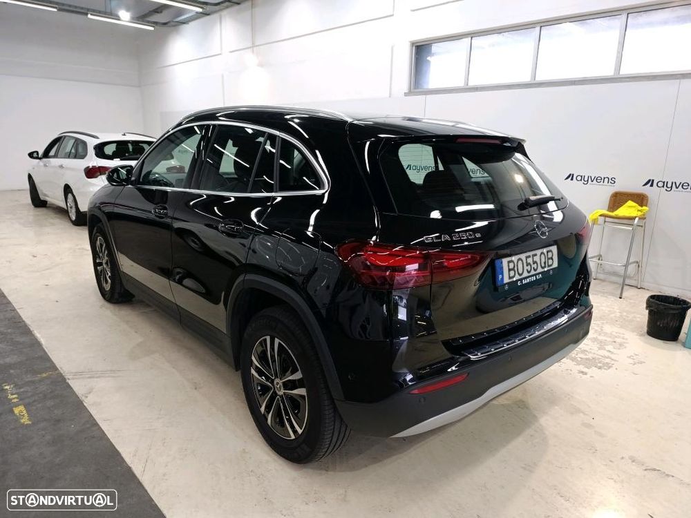 Mercedes-Benz GLA 250 e - 2