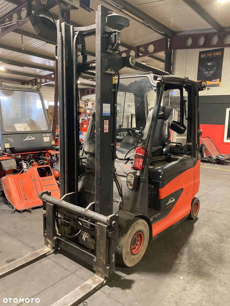 Linde [2015] WÓZEK WIDŁOWY elektryczny LINDE E25 2,5t - 6