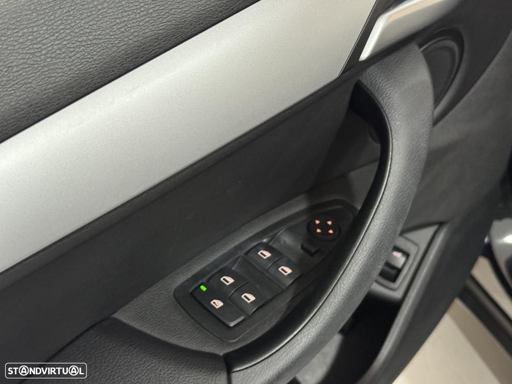 BMW X1 16 d sDrive Advantage - 25