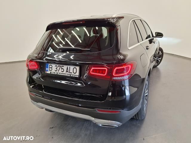 Mercedes-Benz GLC - 2