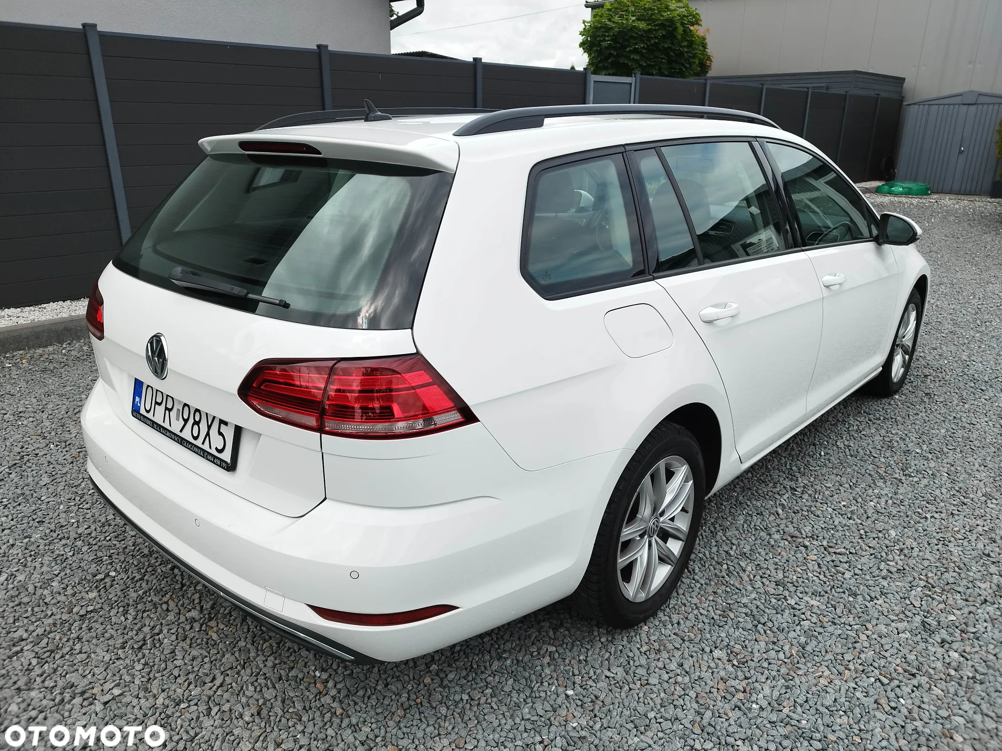 Volkswagen Golf 2.0 BlueTDI Comfortline - 9