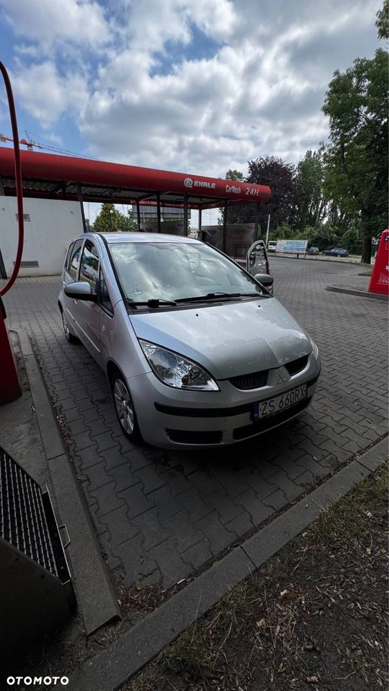 Mitsubishi Colt - 3