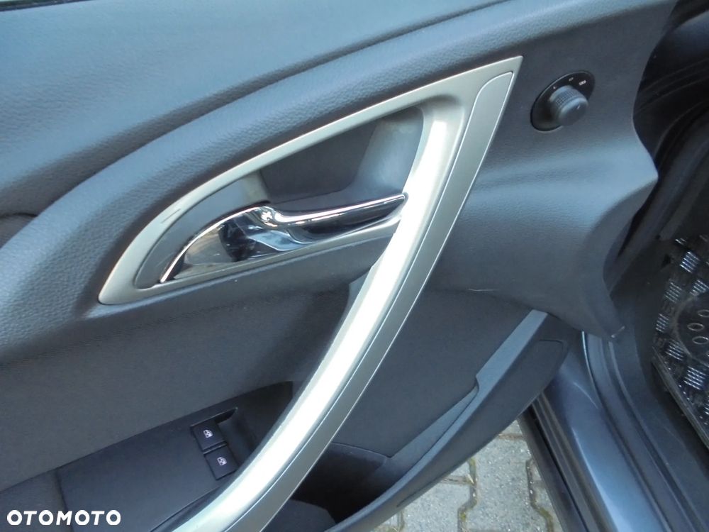 Opel Astra 1.4 Turbo Cosmo - 8