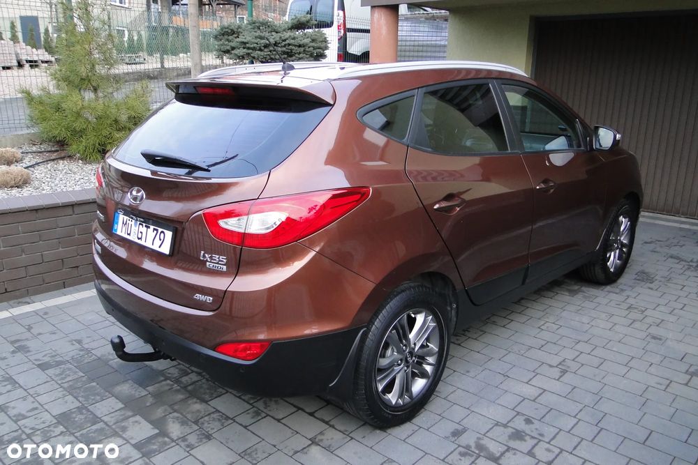 Hyundai ix35 2.0 CRDi 4WD Fifa World Cup Gold Edition - 3