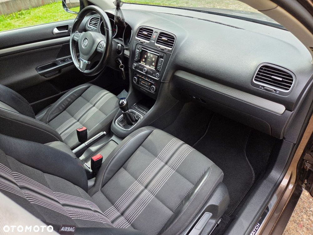 Volkswagen Golf 1.6 TDI DPF MATCH - 18