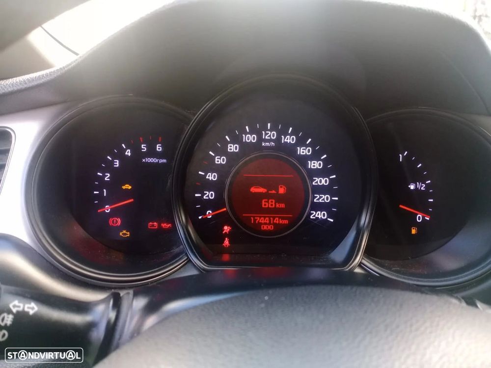 Kia Ceed SW 1.4 CRDi More - 11