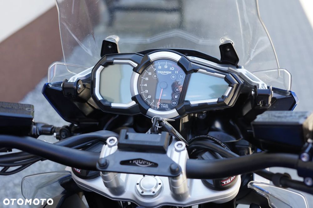 Triumph Tiger - 19