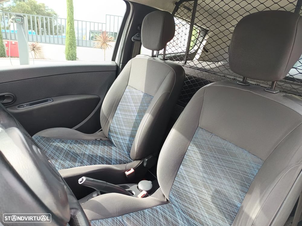 Renault CLIO (URE5021E7572) - 9
