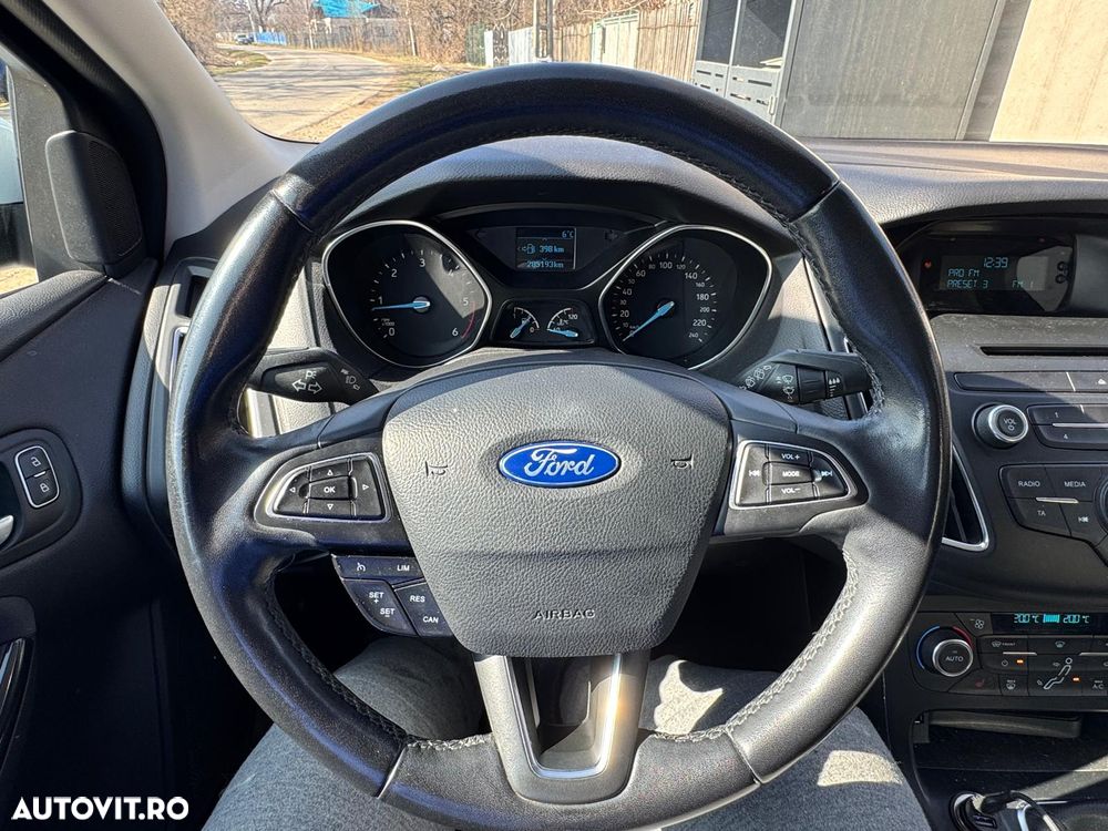 Ford Focus 1.5 TDCi DPF Start-Stopp-System Titanium - 12