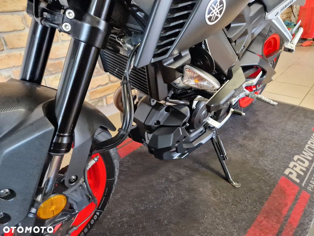 Yamaha MT - 17