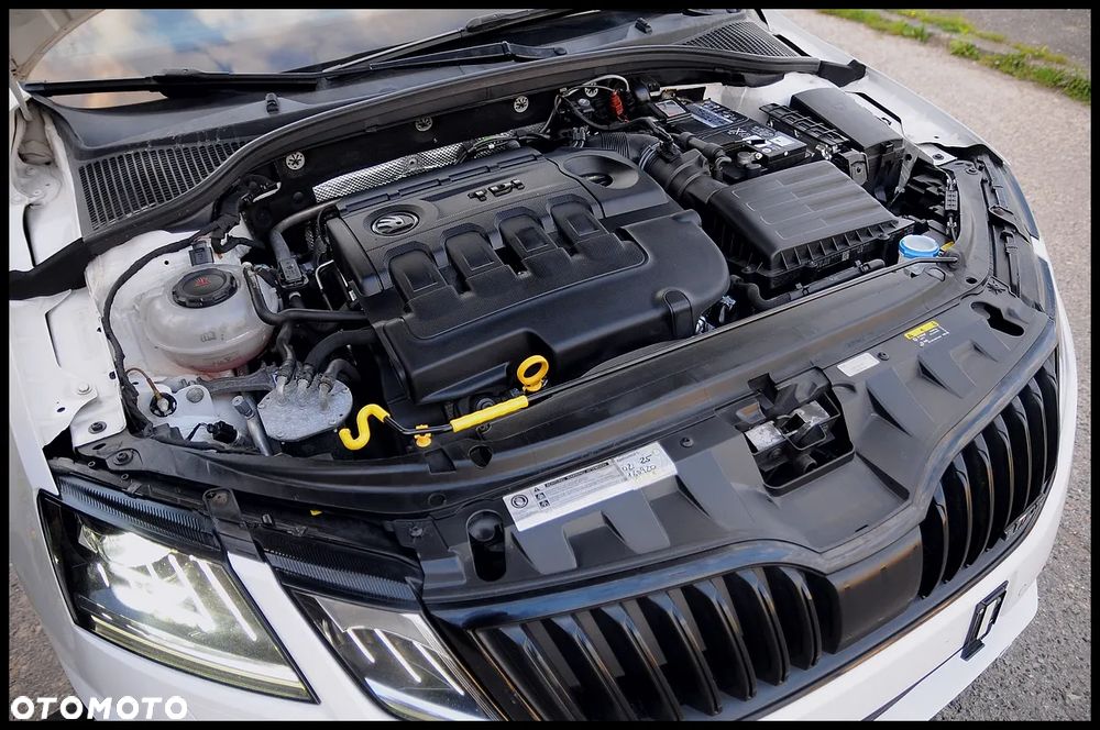 Skoda Octavia 2.0 TDI 4x4 DSG RS - 40
