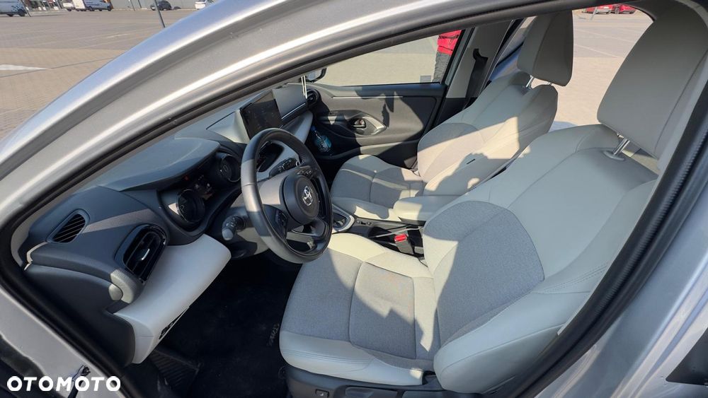 Toyota Yaris - 4