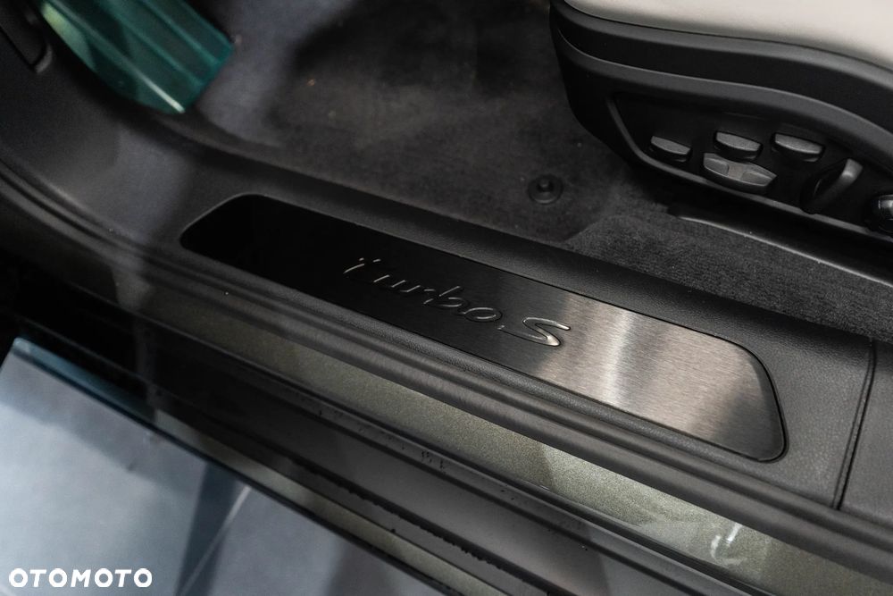 Porsche Panamera Turbo S E-Hybrid PHEV - 33