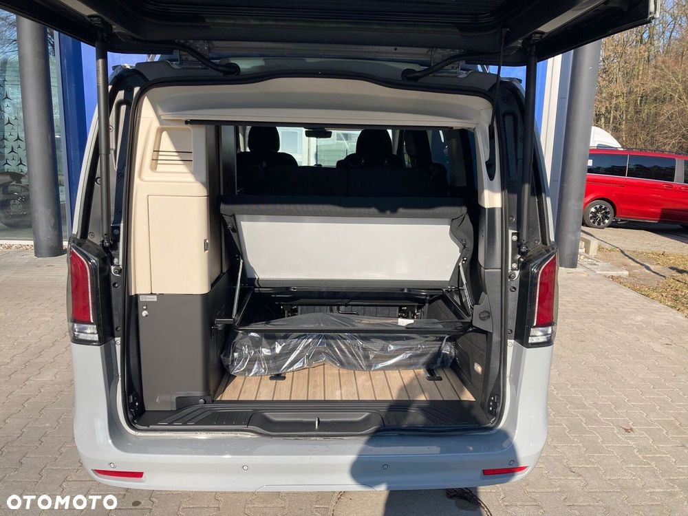 Mercedes-Benz Klasa V - 16