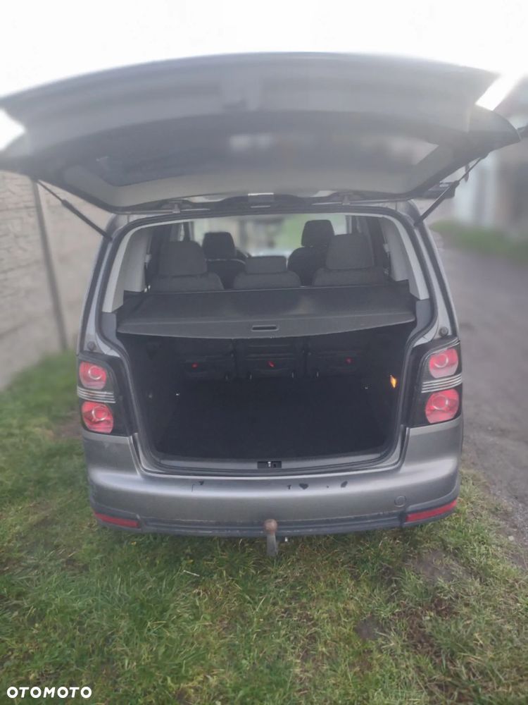 Volkswagen Touran 1.4 TSI DSG Cross - 4