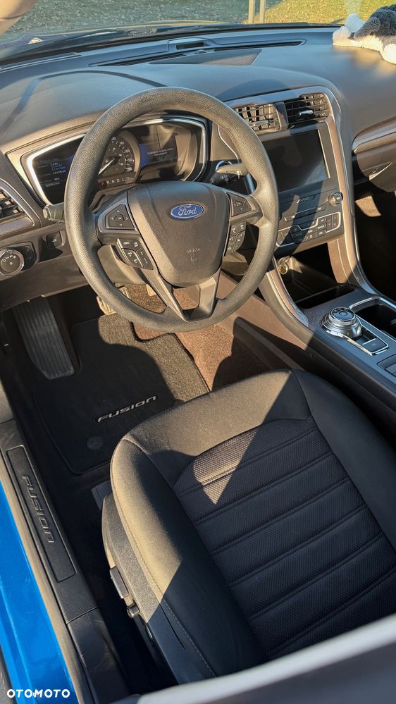 Ford Fusion - 9