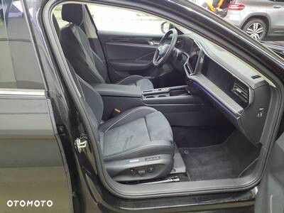 Volkswagen Passat - 3