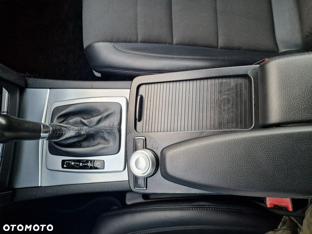 Mercedes-Benz Klasa E - 31