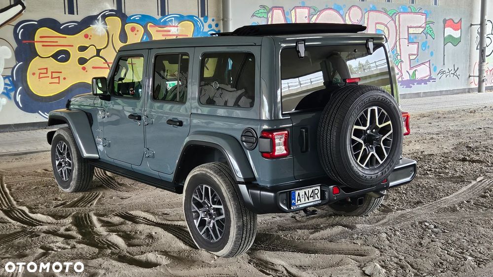 Jeep Wrangler - 27