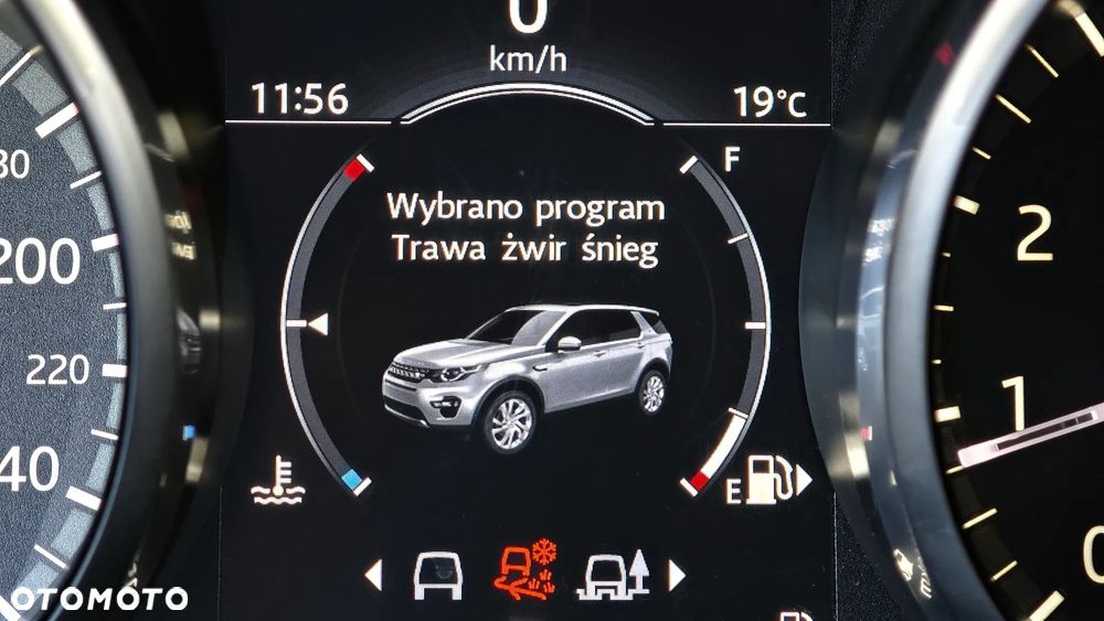 Land Rover Discovery Sport - 34