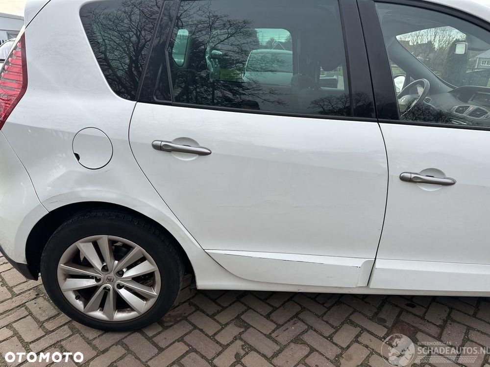 Renault Scenic 1.6 16V 110 Paris - 8