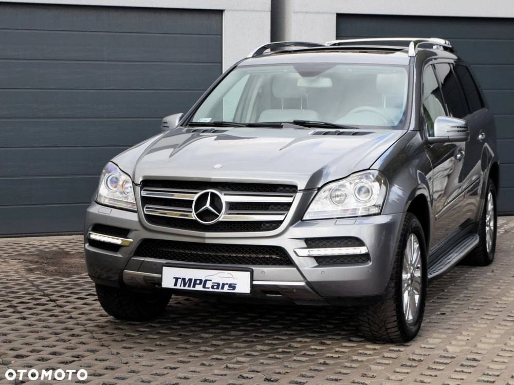 Mercedes-Benz GL - 14