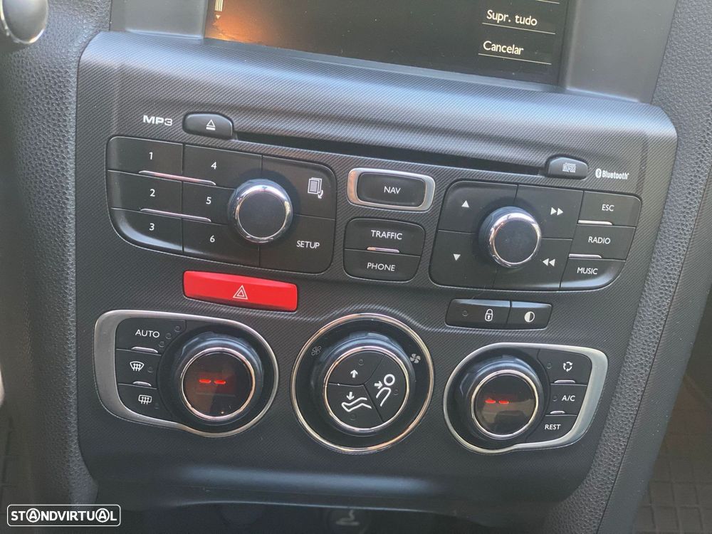 Citroën DS4 1.6 HDi So Chic - 19